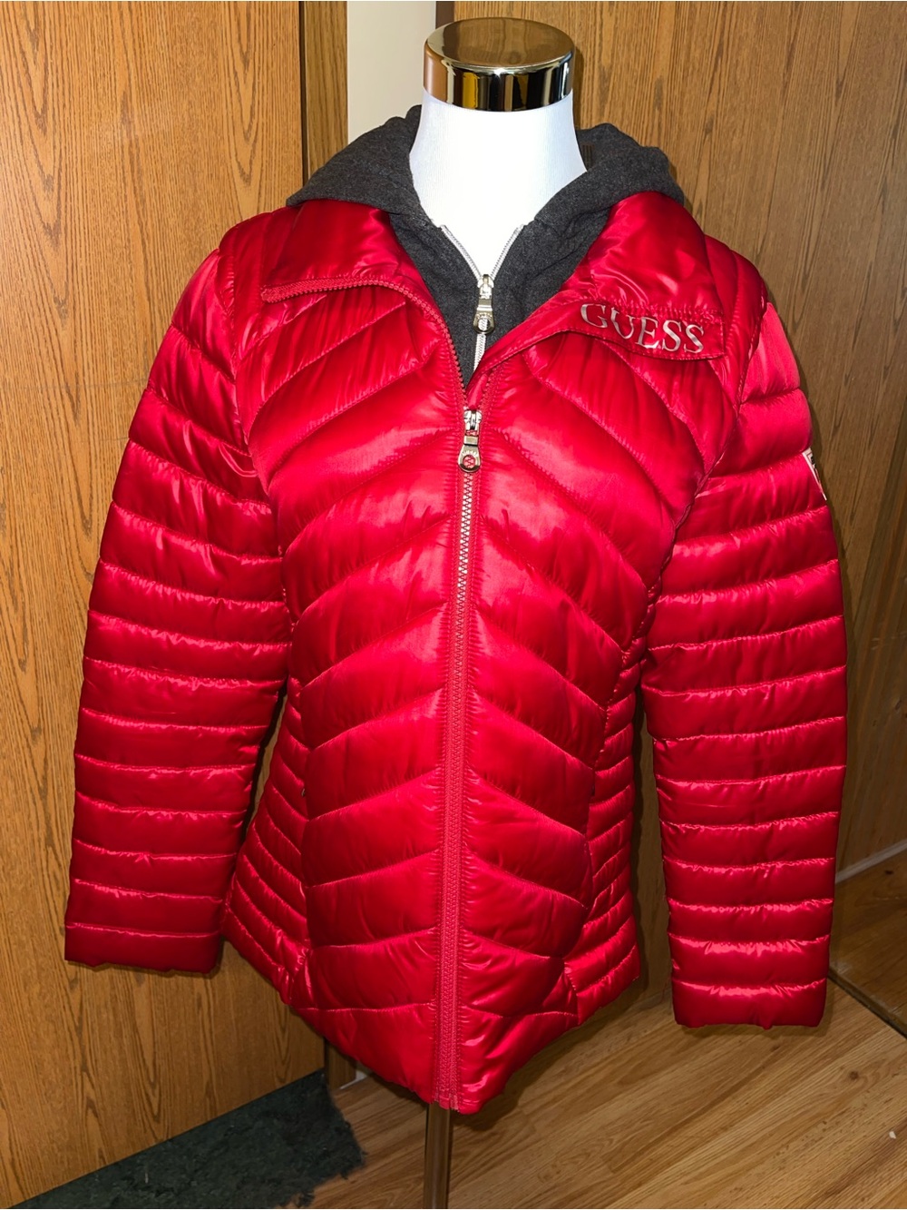 GUESS Women's Red Quilted Chevron Puffer Jacket with Hooded Insert